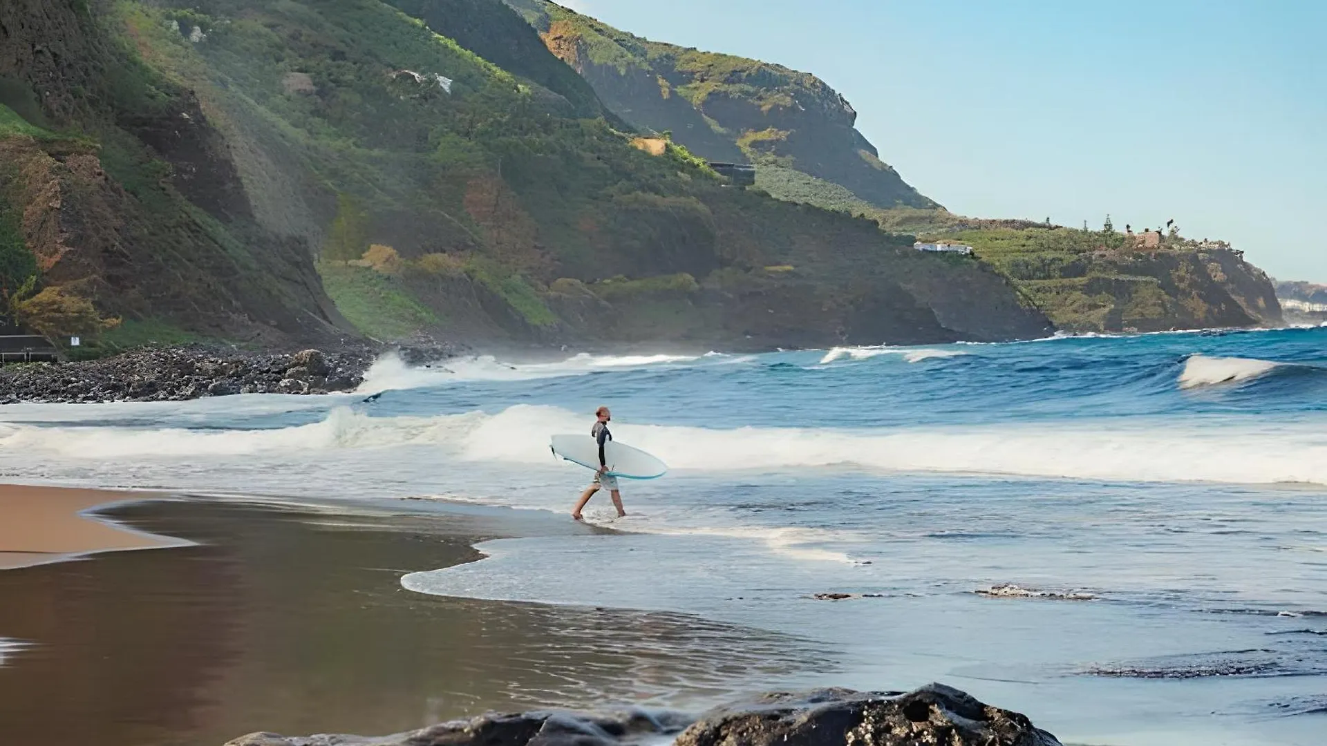 הוילה לה אורוטבה Mojo Surf Yoga House