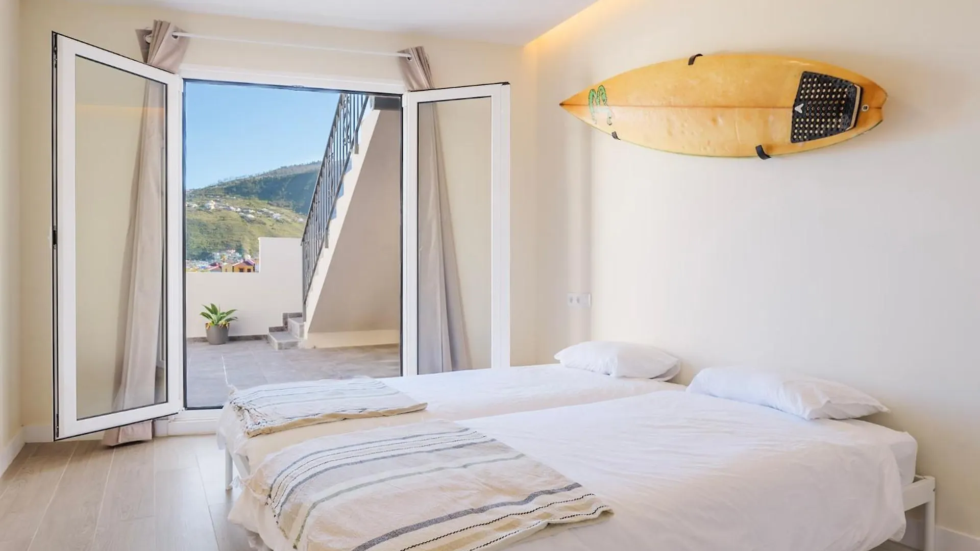 הוילה לה אורוטבה Mojo Surf Yoga House 0*,  ספרד